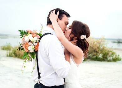 Поцелуй на камеру: рецепт сладких свадебных фотографий