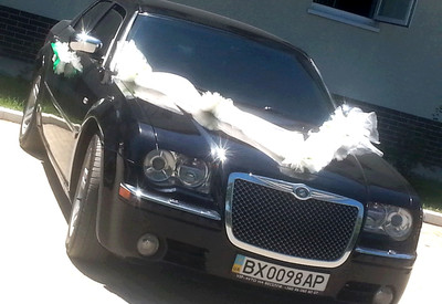 Василь Chrysler 300с на свадьбу - фото 2