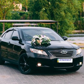 Toyota Camry - авто на свадьбу в Виннице - портфолио 1