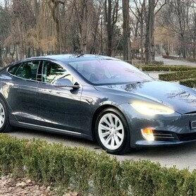100 Tesla Model S75D серая - авто на свадьбу в Киеве - портфолио 3