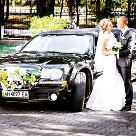 016 Лимузин Chrysler 300C черный - авто на свадьбу в Киеве - портфолио 6