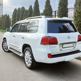 243 Внедорожник Lexus LX570 белый - авто на свадьбу в Киеве - портфолио 5