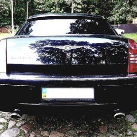 136 Chrysler 300C черный аренда - авто на свадьбу в Киеве - портфолио 2