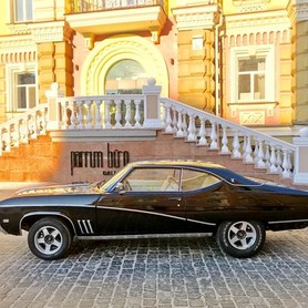 212 Buick Skylark Custom черный ретро авто аренда - авто на свадьбу в Киеве - портфолио 4