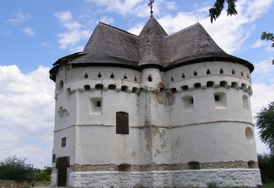 Покровская церковь-крепость - место для фотосессии в Хмельницкой области - портфолио 3