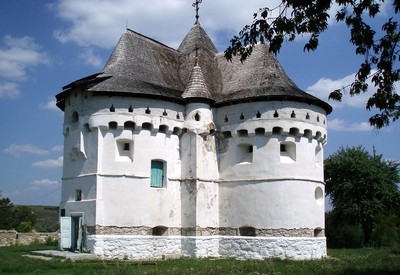 Покровская церковь-крепость - место для фотосессии в Хмельницкой области - портфолио 6