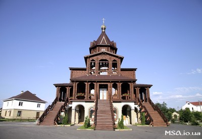 Храм Покрова в Гатном - место для фотосессии в Киевской области - портфолио 1