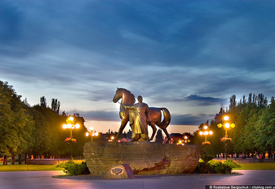 Ночной парк Героев - место для фотосессии в Кривом Роге - портфолио 4