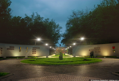 Ночной парк Героев - место для фотосессии в Кривом Роге - портфолио 5