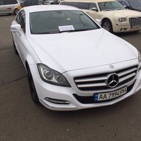 Mercedes CLS 6,3 AMG white - авто на свадьбу в Киеве - портфолио 2