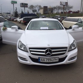 Mercedes CLS 6,3 AMG white - авто на свадьбу в Киеве - портфолио 1
