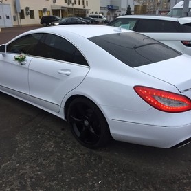 Mercedes CLS 6,3 AMG white - авто на свадьбу в Киеве - портфолио 6