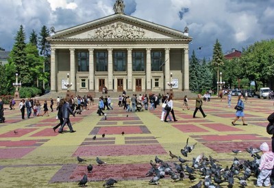 Театральная площадь - место для фотосессии в Тернополе - портфолио 1