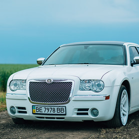 Chrysler 300C, прокат на свадьбу - авто на свадьбу в Николаеве - портфолио 1