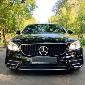 101 Mercedes W213 E300 аренда - авто на свадьбу в Киеве - портфолио 3