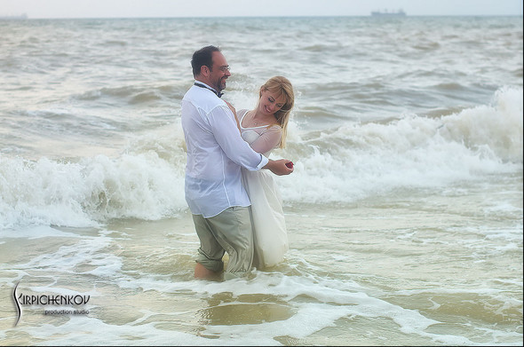 Свадебные фото на море в Одессе, фото в Оперном театре и на маковом поле - фото №74