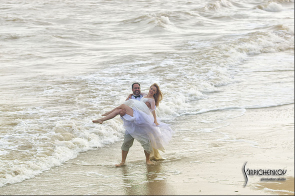 Свадебные фото на море в Одессе, фото в Оперном театре и на маковом поле - фото №71