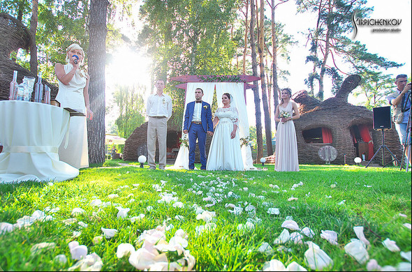 Свадебные фото на Мануфактуре и выездная церемония в ресторане Kidev - фото №75