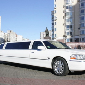 044 Лимузин Lincoln Town Car 120 NEW - авто на свадьбу в Киеве - портфолио 2