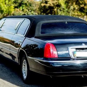 049 Лимузин Lincoln Town Car 120 черный аренда - авто на свадьбу в Киеве - портфолио 4