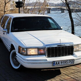 052 Лимузин Lincoln Town Car - авто на свадьбу в Киеве - портфолио 2