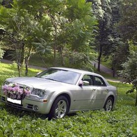 138 Chrysler 300C серебристый - авто на свадьбу в Киеве - портфолио 2