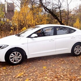 167 Hyundai Elantra 2018 белая - авто на свадьбу в Киеве - портфолио 5