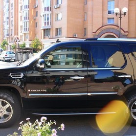 245 Внедорожник Cadillac Escalade - авто на свадьбу в Киеве - портфолио 3