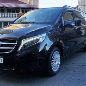 272 Микроавтобус Mercedes V класс 2018 год - авто на свадьбу в Киеве - портфолио 1