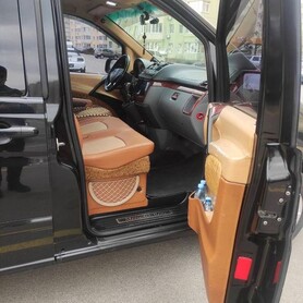 290 Мікроавтобус Mercedes Vito Extra Long - авто на весілля
 у Києві - портфоліо 5