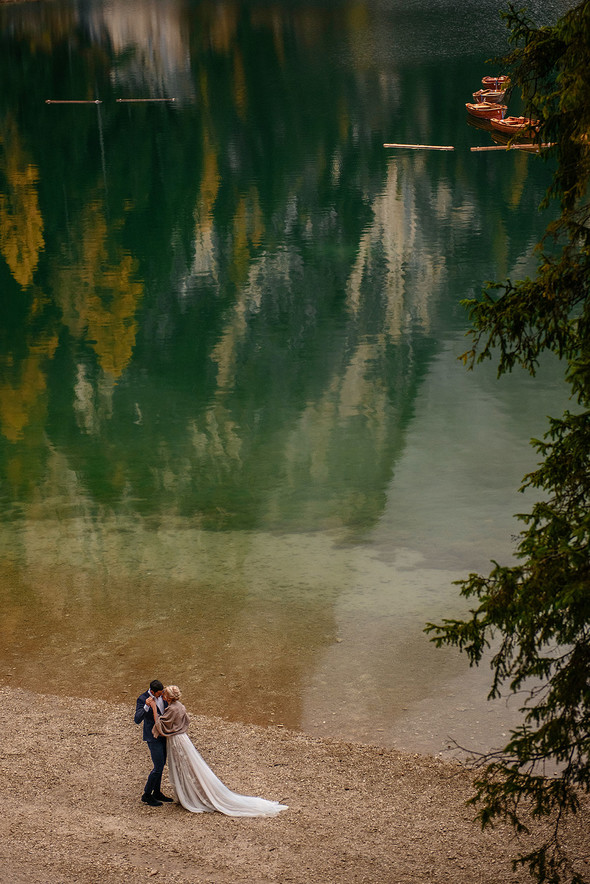 Thaddaeus & Lisa. Lago di Braies. Italy - фото №31