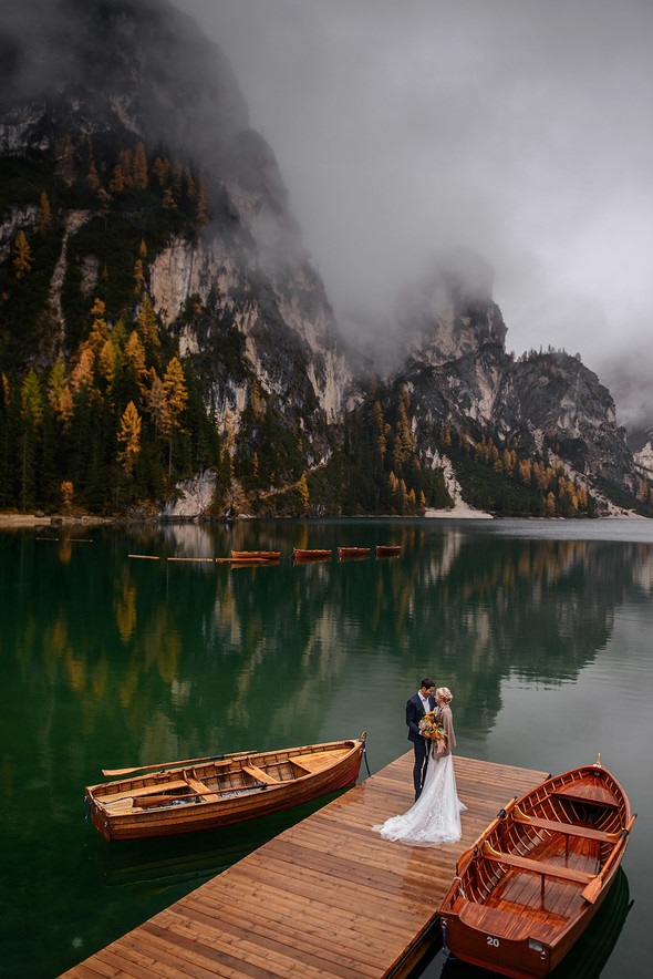 Thaddaeus & Lisa. Lago di Braies. Italy - фото №28