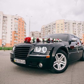 Chrysler C300 - авто на свадьбу в Виннице - портфолио 1