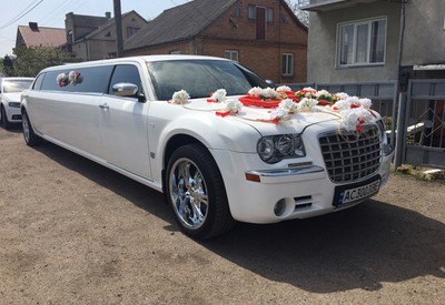 Рома оренда авто на весілля - фото 1