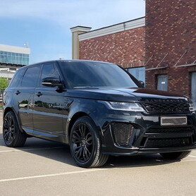 374 Range Rover Sport Style SVR черный в аренду - авто на весілля
 у Києві - портфоліо 1