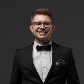 Ведущий Ivan Panov