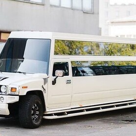 032 Лимузин Mega Hummer H2 Disco - авто на свадьбу в Киеве - портфолио 2