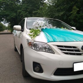 Toyota Corolla - авто на свадьбу в Славянске - портфолио 3