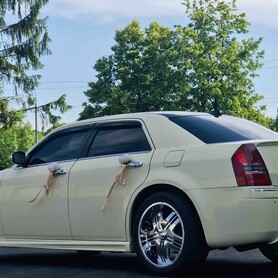 Chrysler C300 - авто на свадьбу в Виннице - портфолио 2