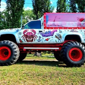 073 Party Bus Monster truck аренда - авто на свадьбу в Киеве - портфолио 1