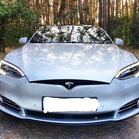 106 Tesla Model S90d аренда авто на свадьбу - авто на свадьбу в Киеве - портфолио 1