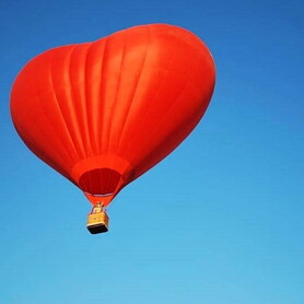 полет на воздушном шаре в форме Сердца - авто на свадьбу в Киеве - портфолио 5