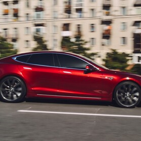 Tesla Model S - авто на свадьбу в Запорожье - портфолио 1