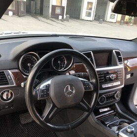Mercedes GL - авто на свадьбу в Виннице - портфолио 2