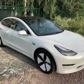 Tesla Model 3 - авто на свадьбу в Одессе - портфолио 3