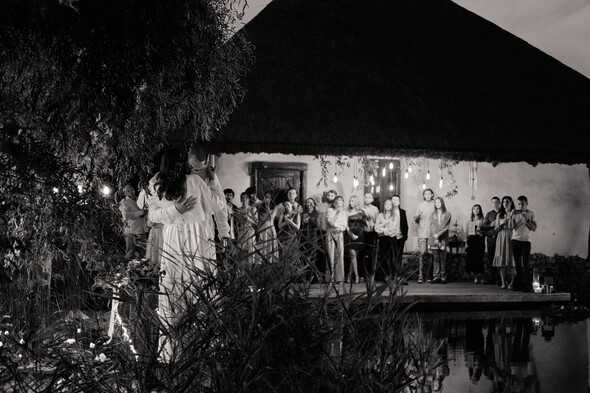 Выездная церемония при свечах на вилле  - фото №42