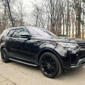 235 Внедорожник Land Rover Discovery 5 в аренду - авто на свадьбу в Киеве - портфолио 2