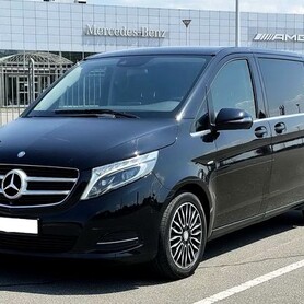 257 Микроавтобус Mercedes V класс 2019 год - авто на свадьбу в Киеве - портфолио 1