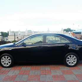 157 Toyota Camry black аренда - авто на свадьбу в Киеве - портфолио 5