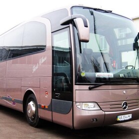 376 Автобус Mercedes на 50 мест прокат аренда - авто на свадьбу в Киеве - портфолио 1